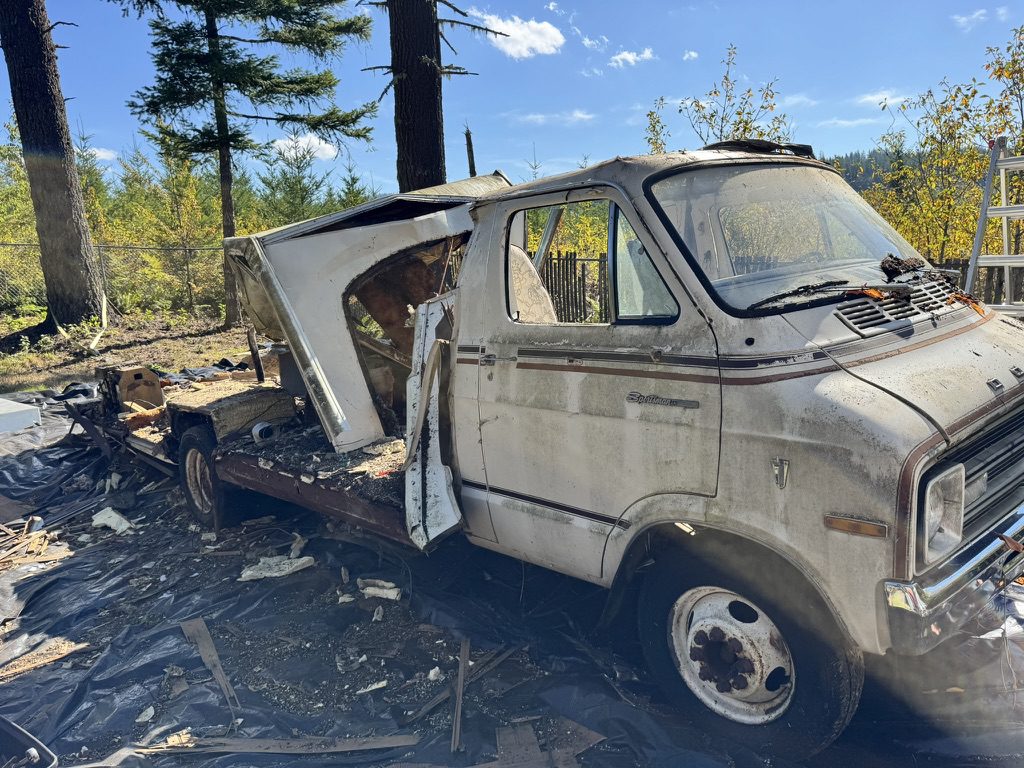 1980s motorhome 90% dismantled showing final stages of RV demolition